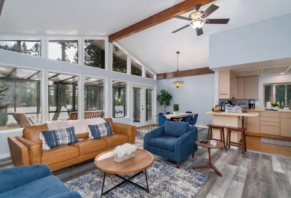 Photo of Livingroom in Anderson Island