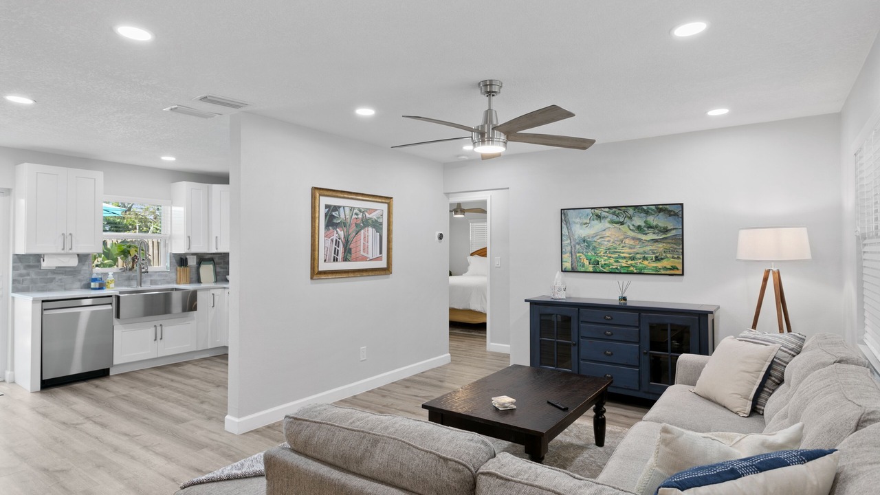 Photo of Livingroom in Ballast Point