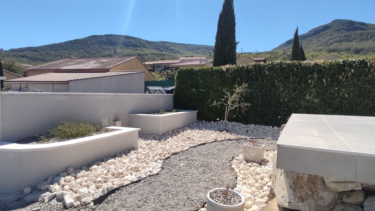 Photo of Outdoor in Alissas