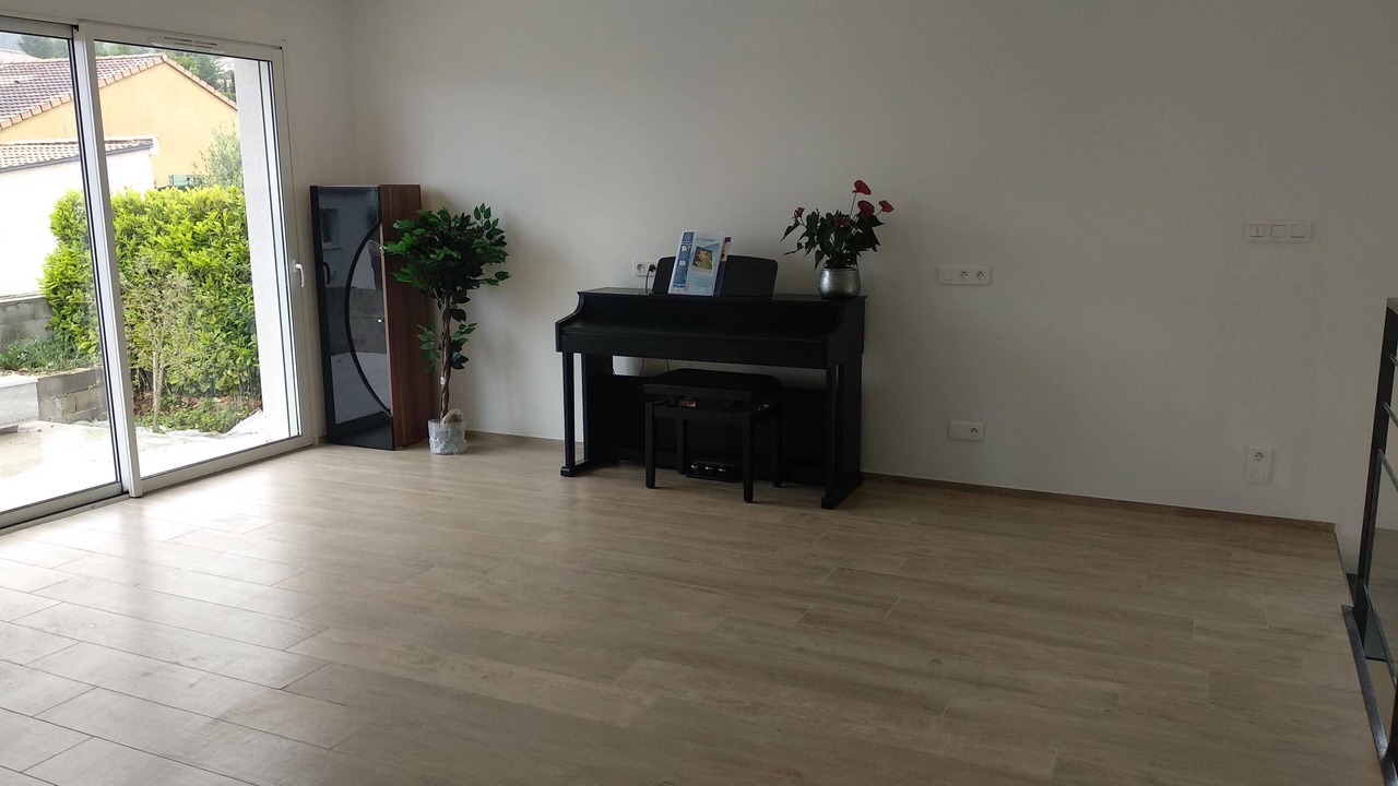 Photo of Others in Alissas