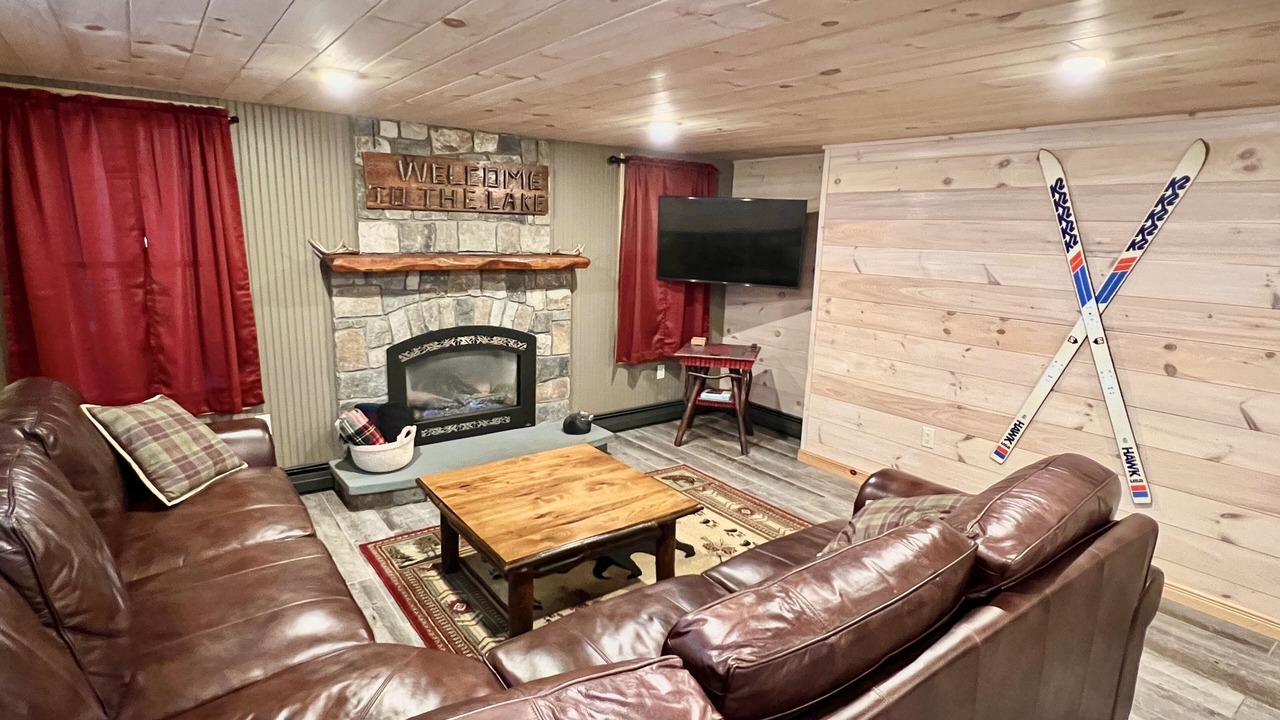 Photo of Livingroom in Indian Lake