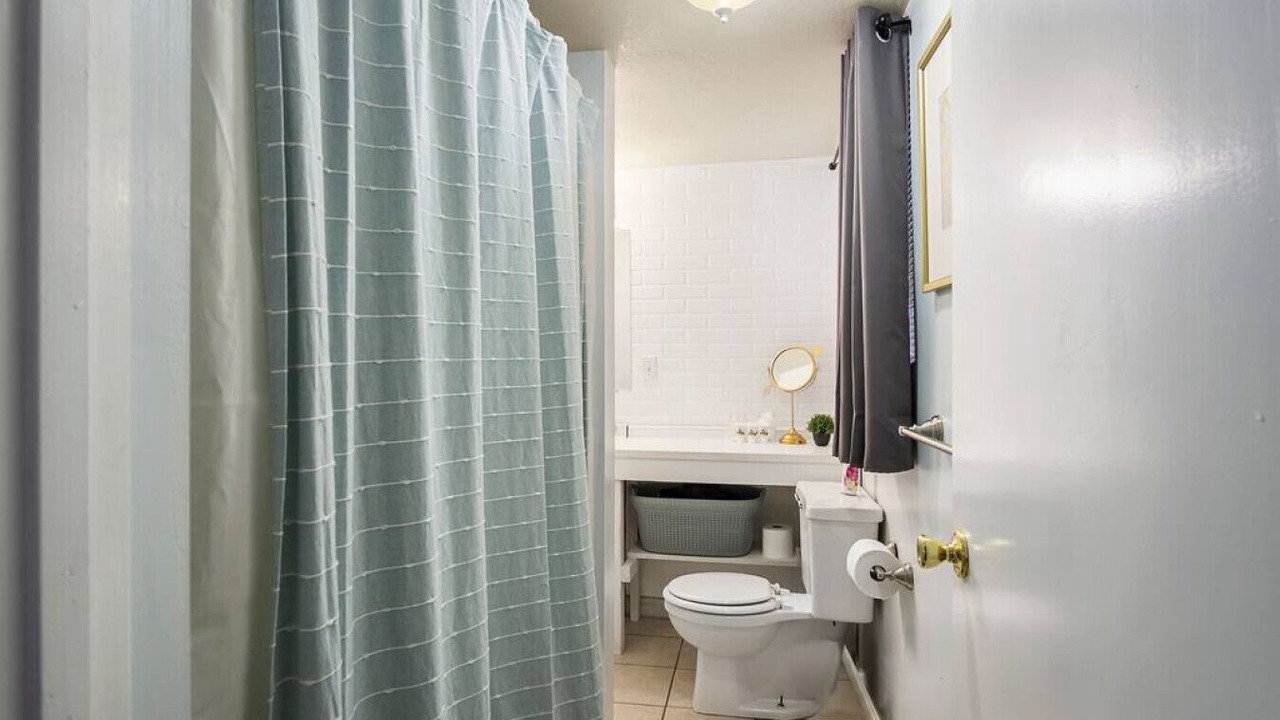 Photo of Bathroom in Sandy