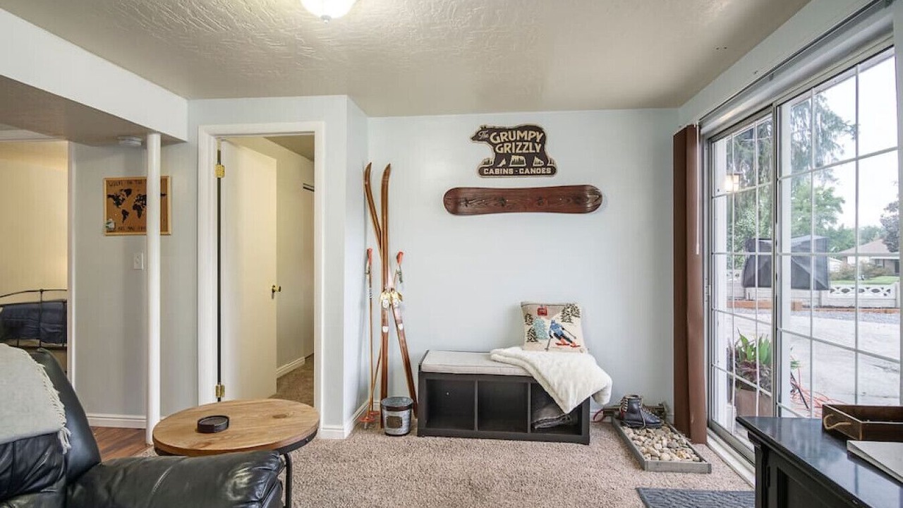 Photo of Livingroom in Sandy