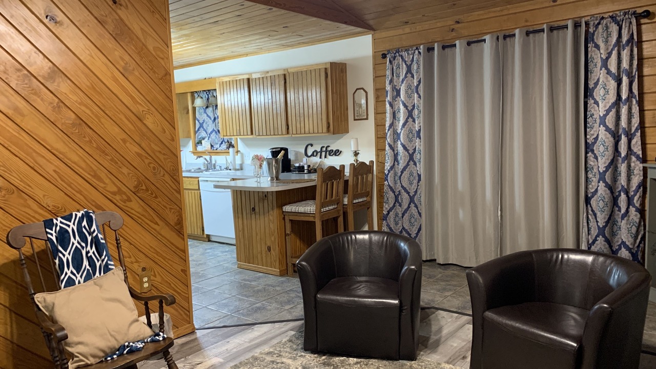 Photo of Livingroom in Heavener