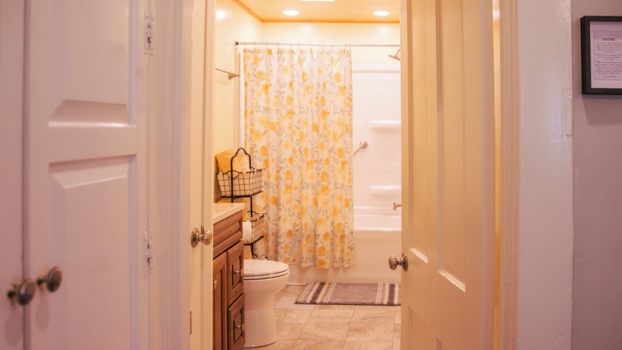 Photo of Bathroom in Washington