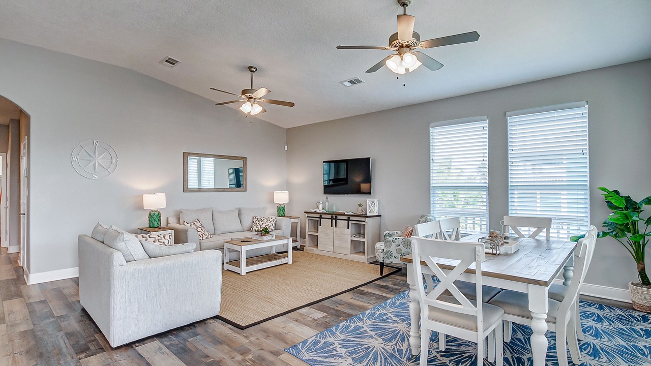 Photo of Bedroom in Crystal Beach