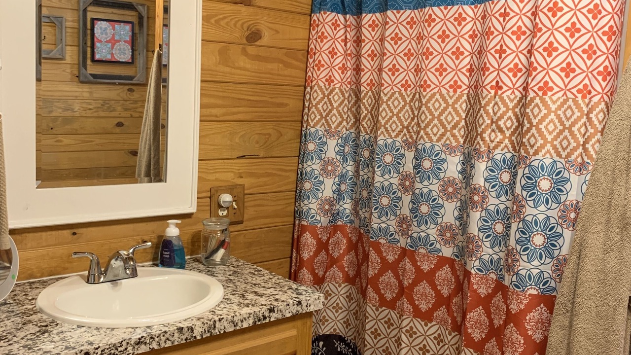 Photo of Bathroom in Heavener