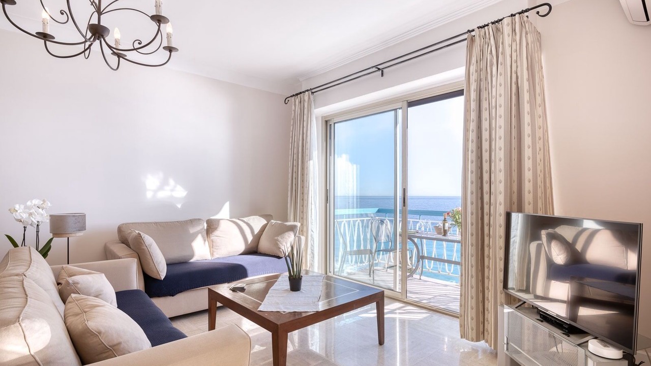 Photo of Livingroom in Les Baumettes