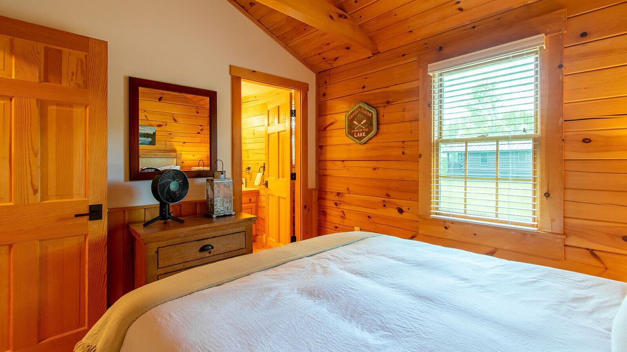Photo of Bedroom in Lincolnville