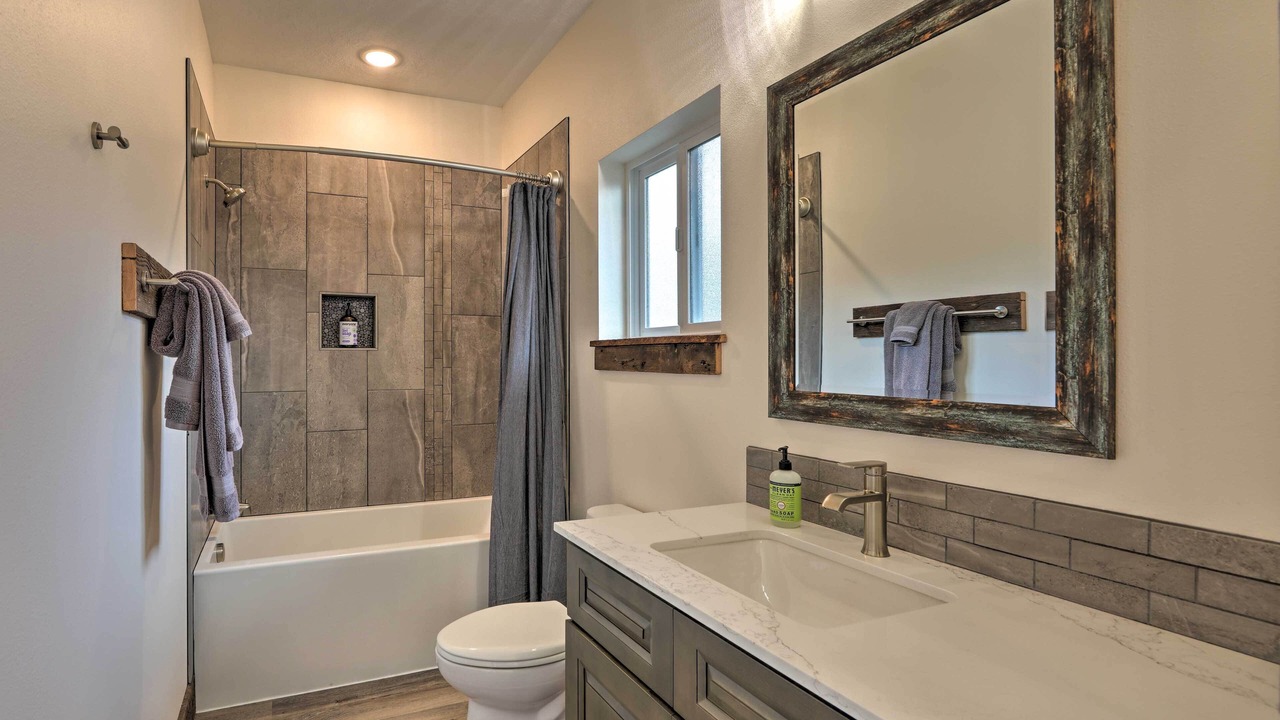 Photo of Bathroom in Waldport