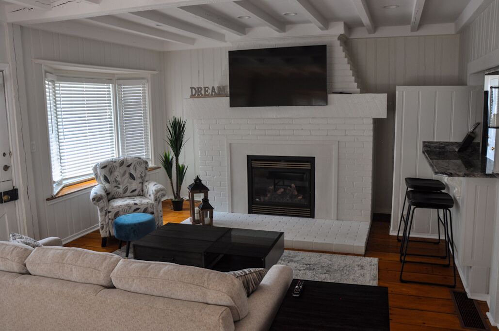 Photo of Livingroom in Boblo Island