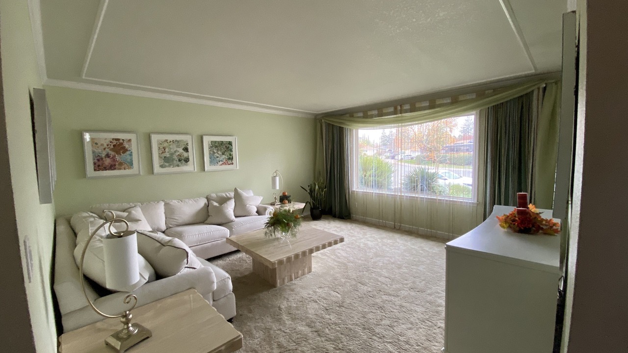 Photo of Livingroom in Arden-Arcade