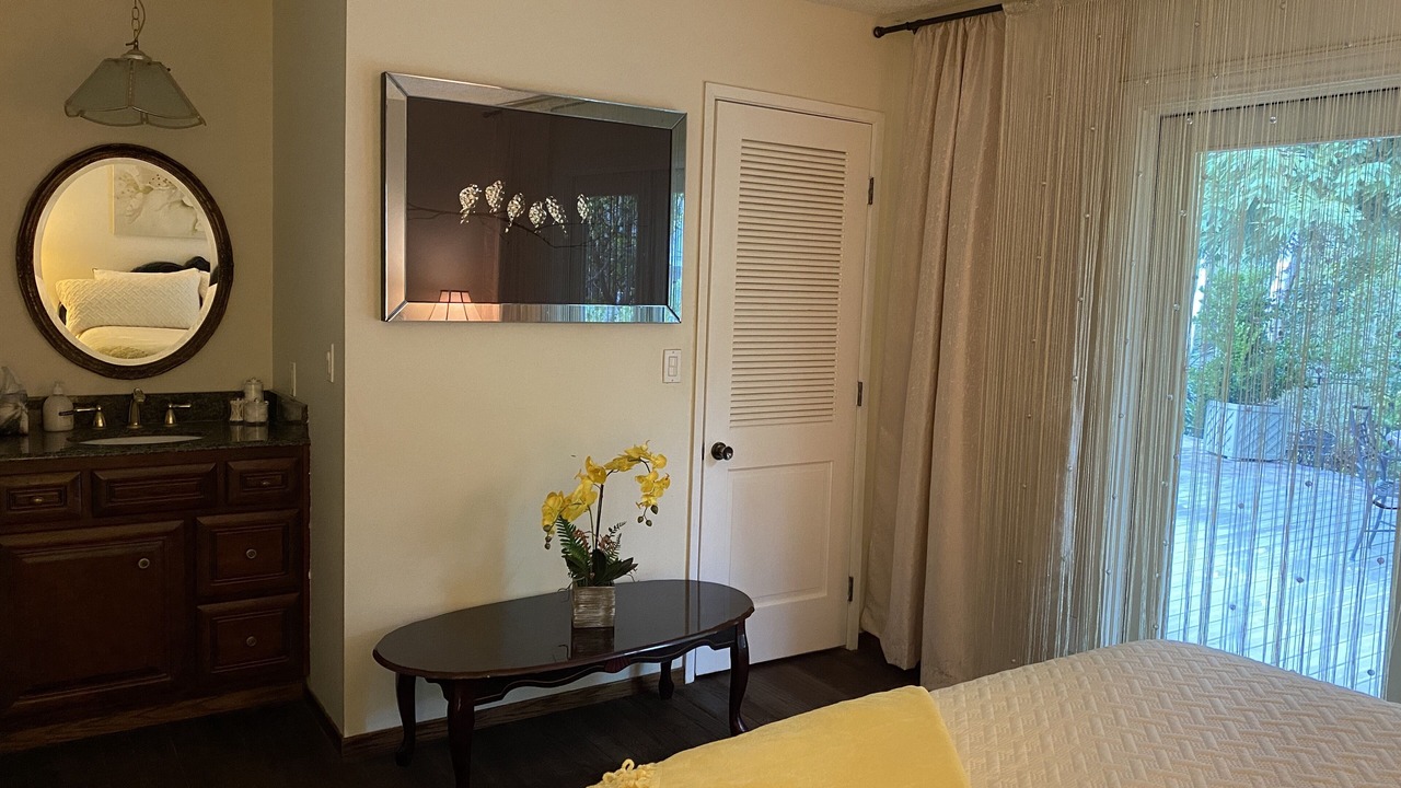 Photo of Bedroom in Arden-Arcade