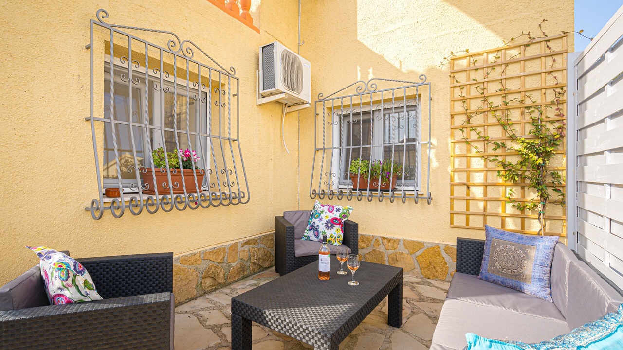Photo of Patio Balcony in Orba