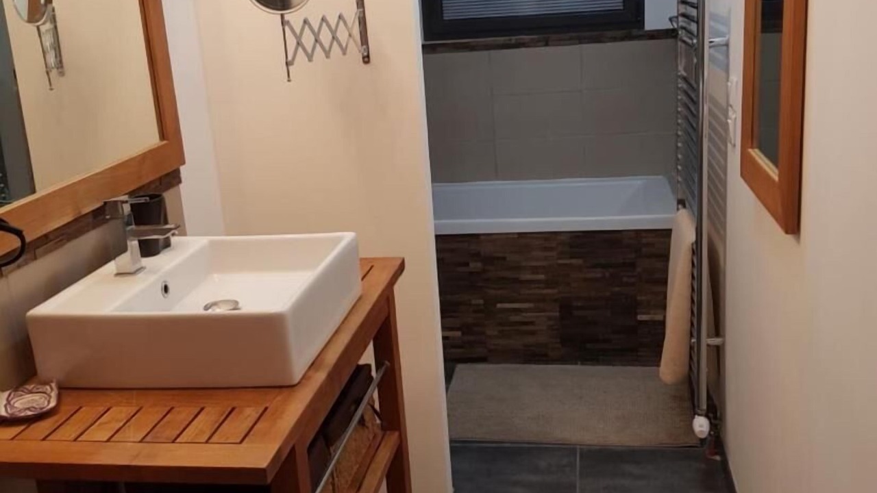 Photo of Bathroom in Saint-Honore - Jeanne d'Arc