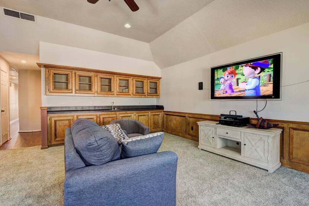 Photo of Livingroom in Wimbledon Falls