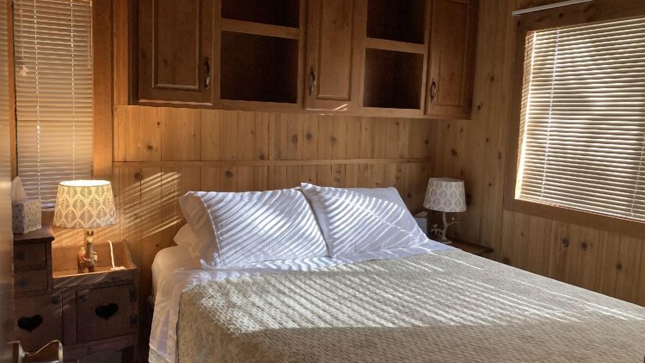 Photo of Bedroom in Far North Central