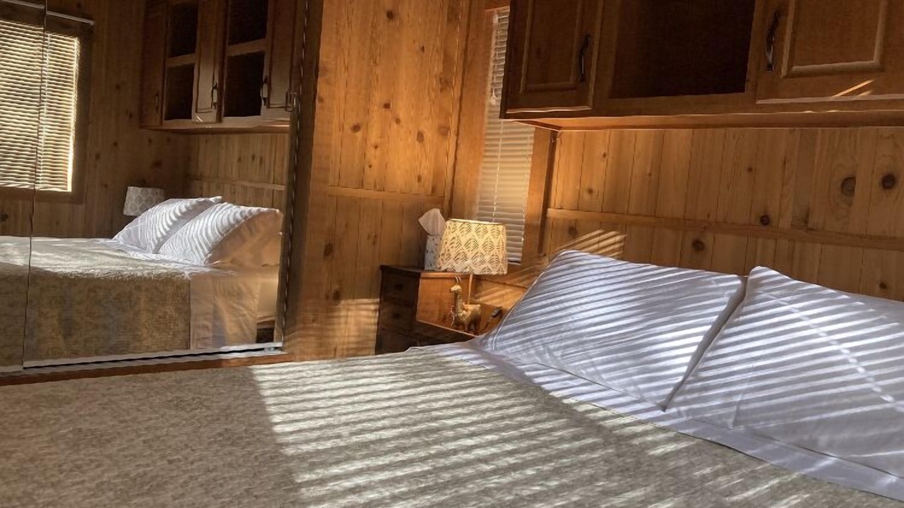 Photo of Bedroom in Far North Central