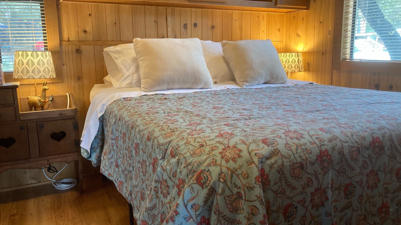 Photo of Bedroom in Far North Central