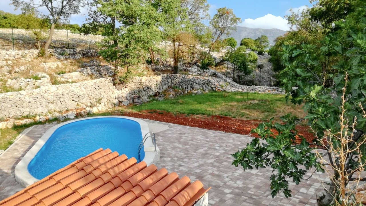 Photo of Outdoor in Cres