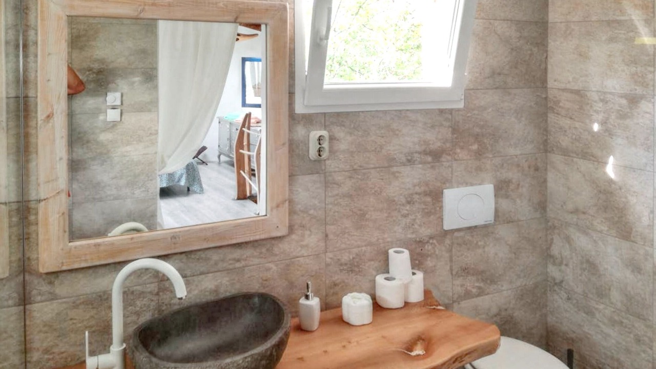 Photo of Bathroom in Cres