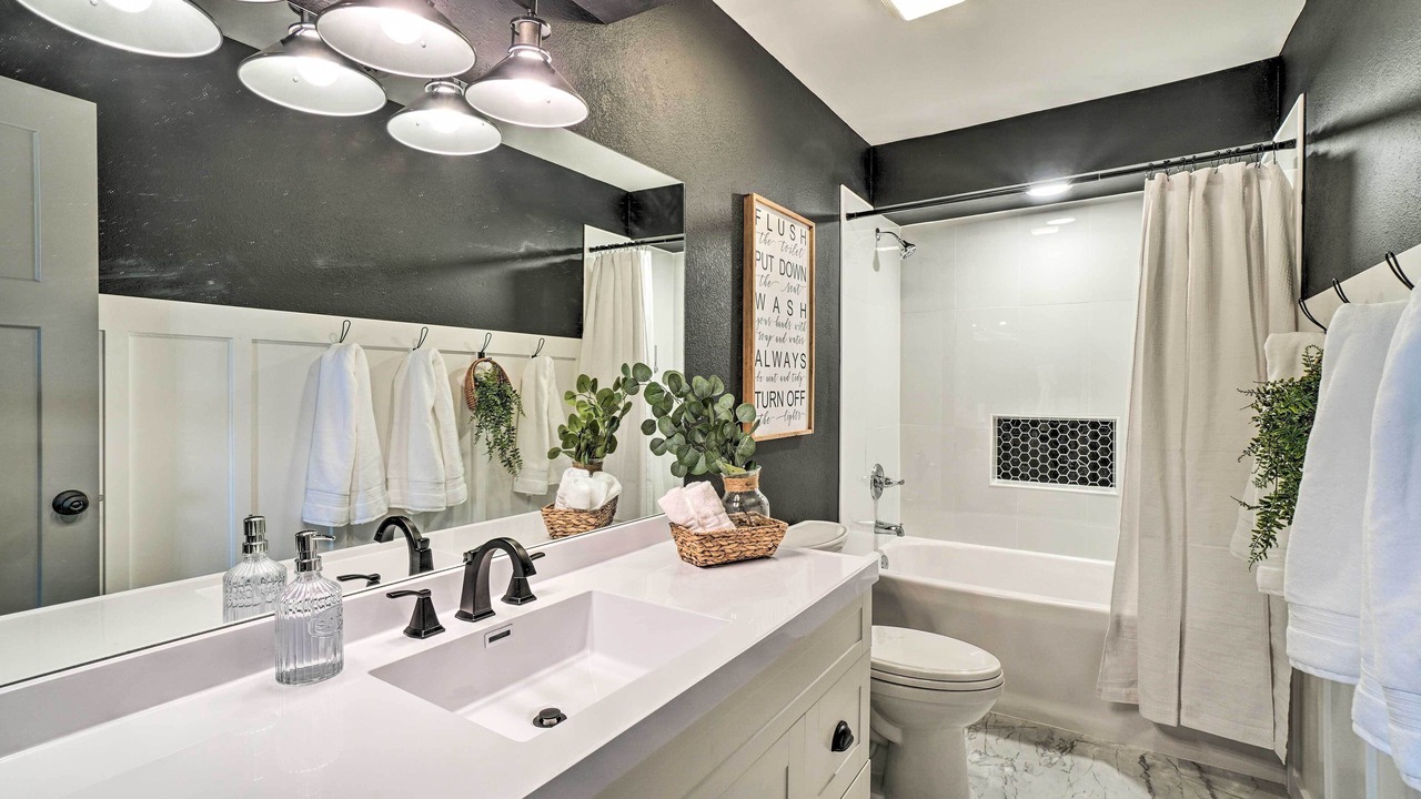 Photo of Bathroom in Notch Estates
