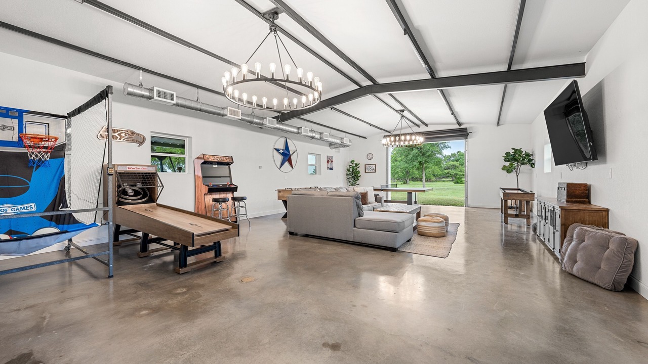 Photo of Bedroom in Glen Rose