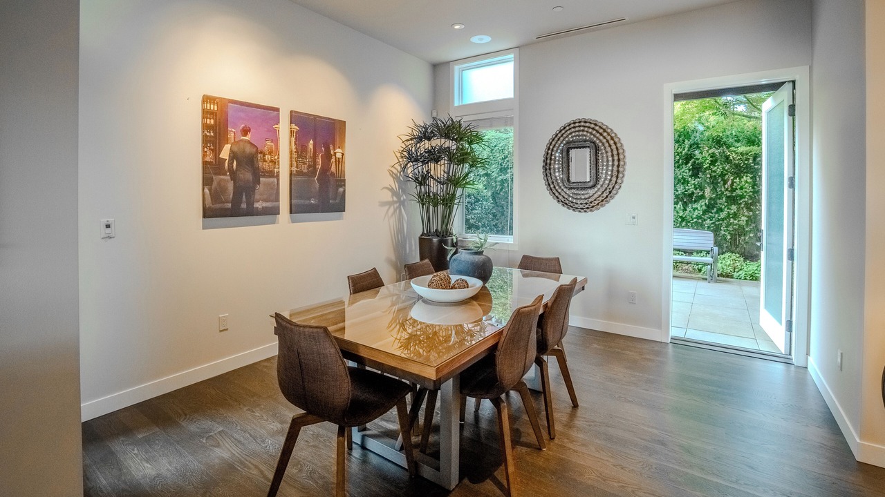 Photo of Livingroom in Lower Queen Anne