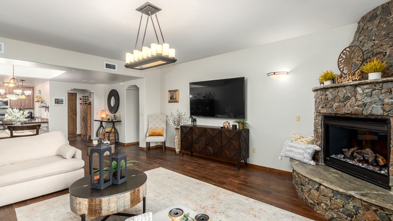 Photo of Livingroom in Carefree