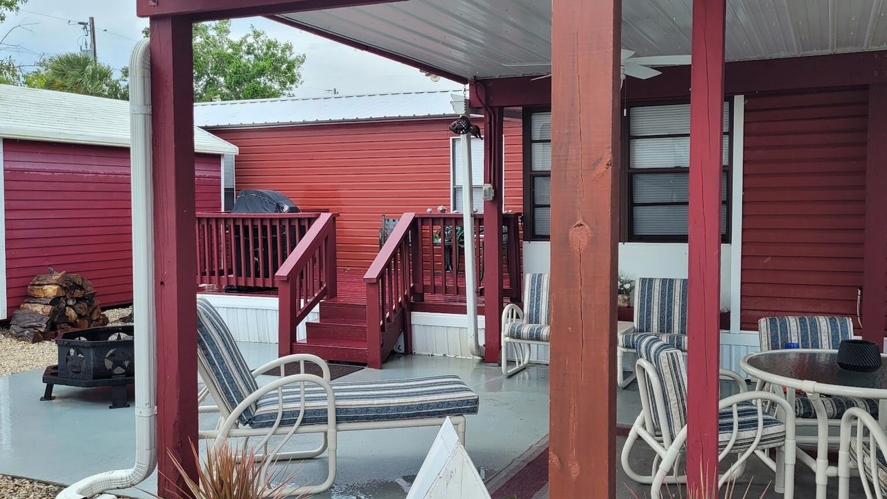 Photo of Outdoor in Oak Hill