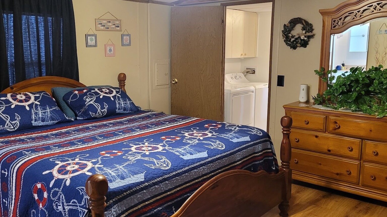 Photo of Bedroom in Oak Hill