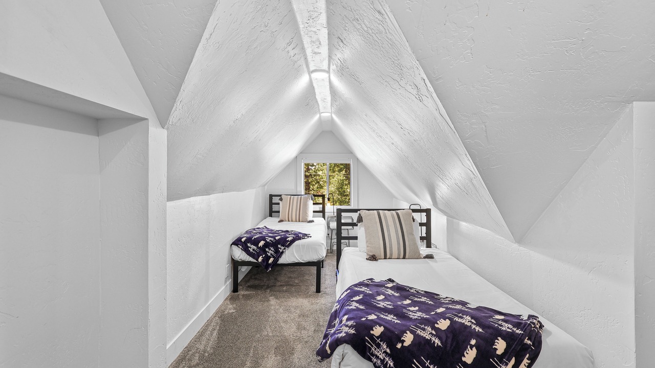 Photo of Bedroom in Mount Shasta