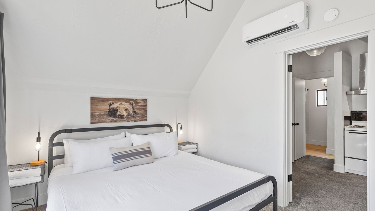 Photo of Bedroom in Mount Shasta