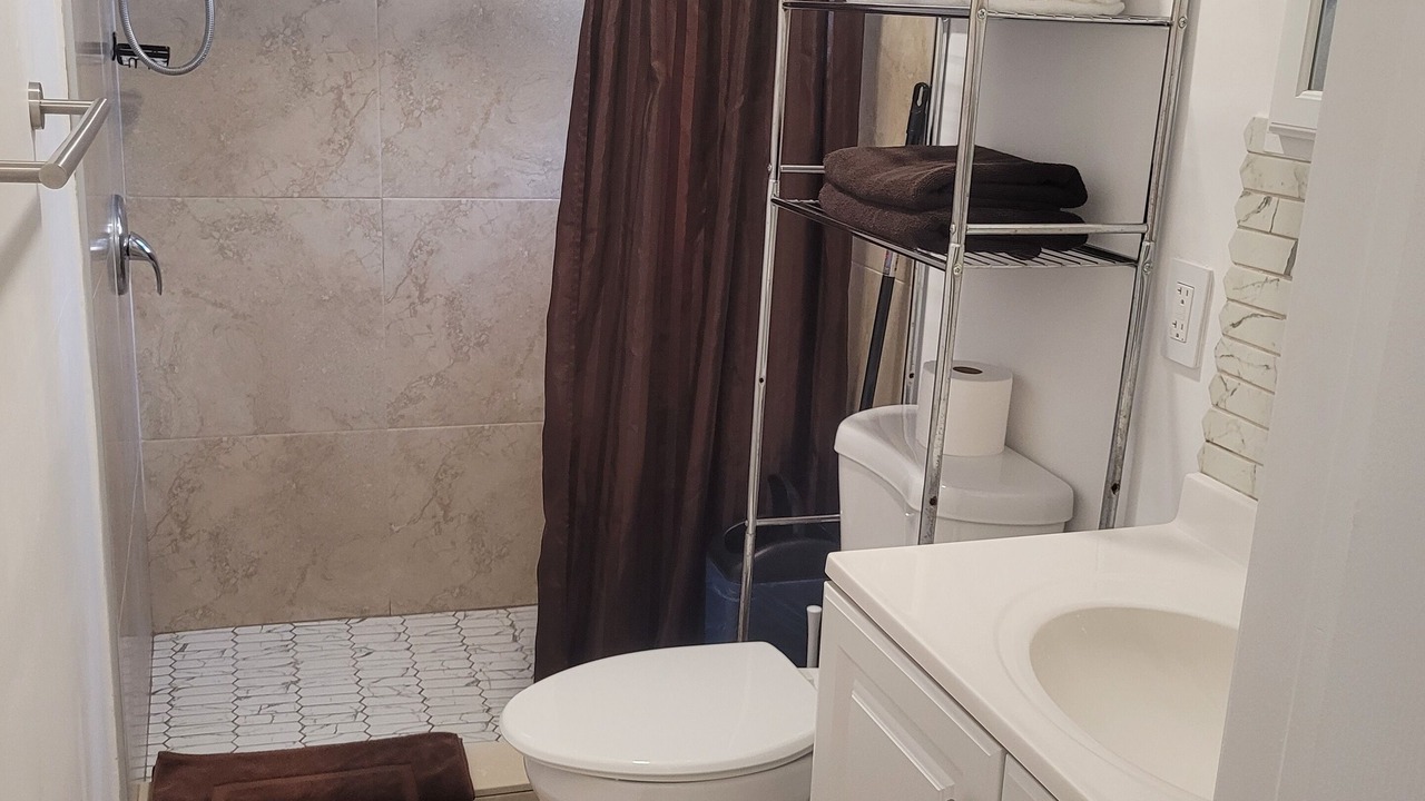 Photo of Bathroom in West Little Havana