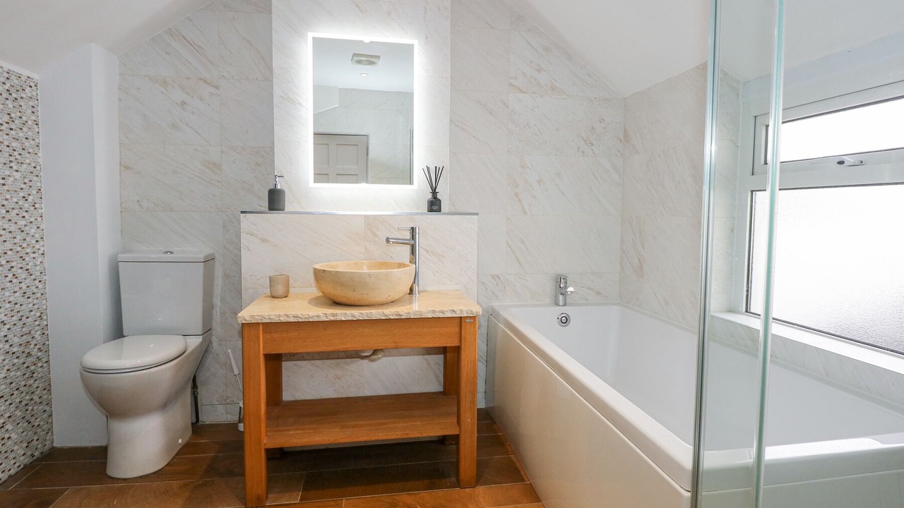 Photo of Bathroom in Edern