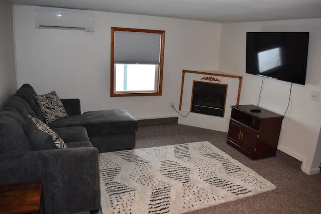 Photo of Livingroom in Ellicottville