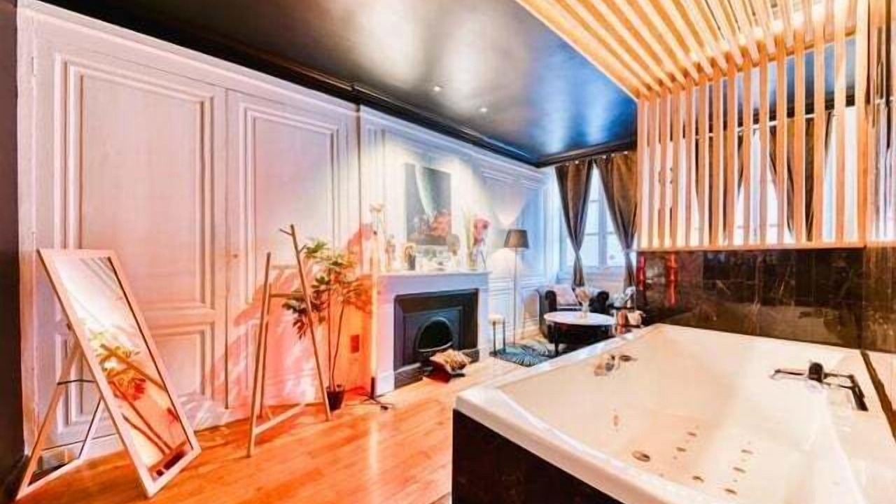 Photo of Bathroom in Terreaux - Bat d'argent