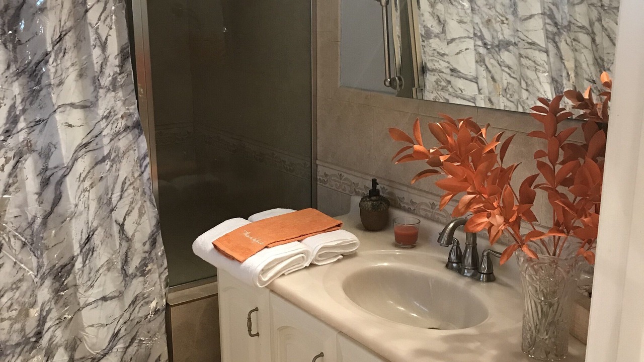 Photo of Bathroom in Hialeah Gardens