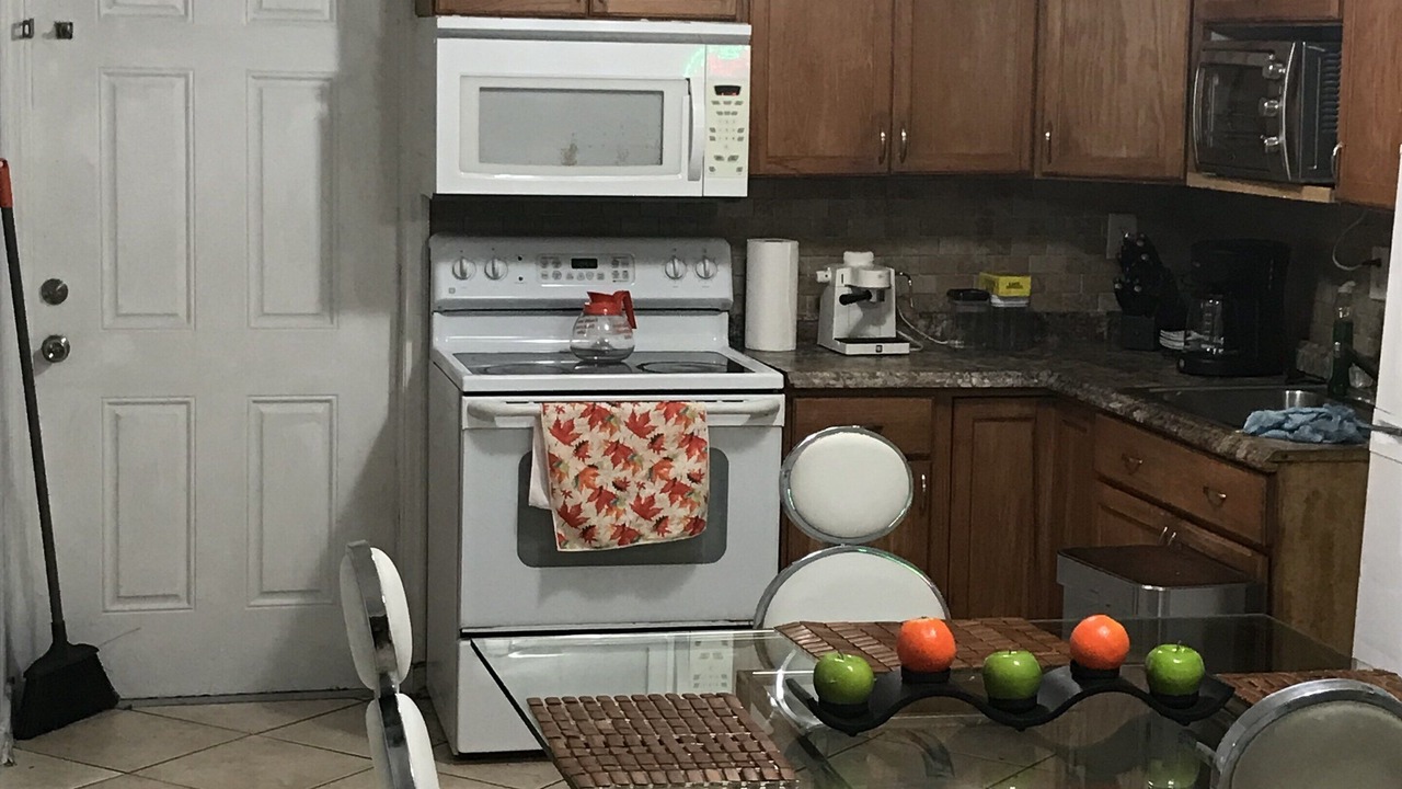 Photo of Kitchen in Hialeah Gardens
