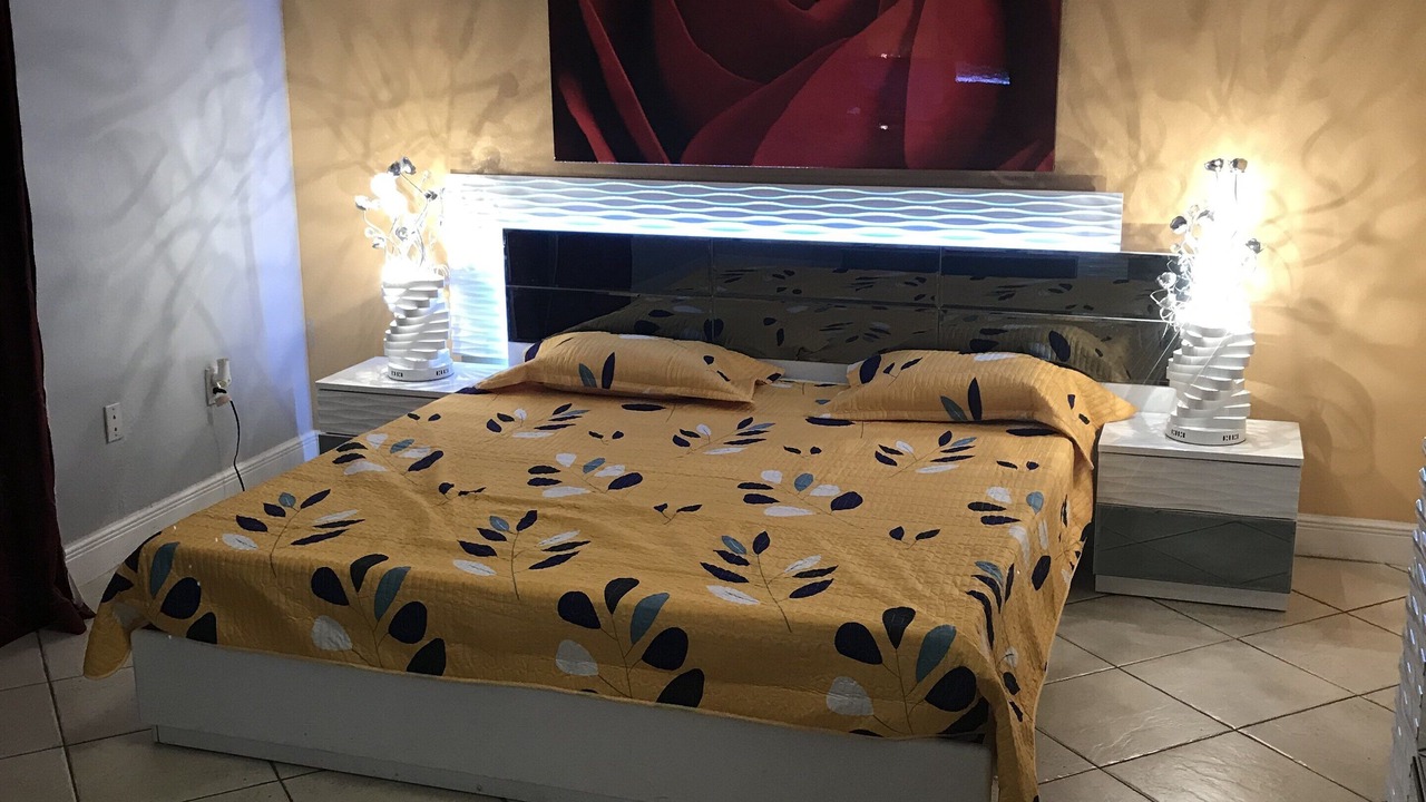 Photo of Bedroom in Hialeah Gardens