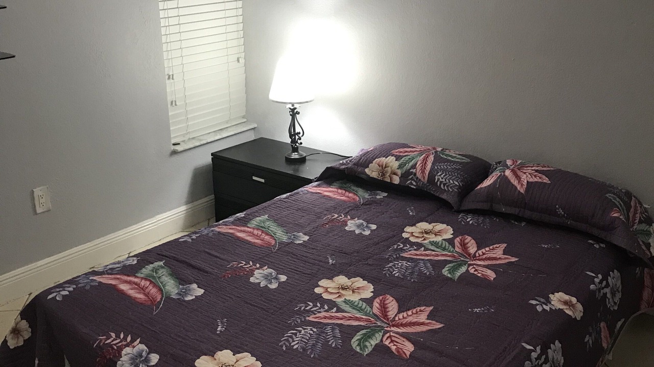 Photo of Bedroom in Hialeah Gardens