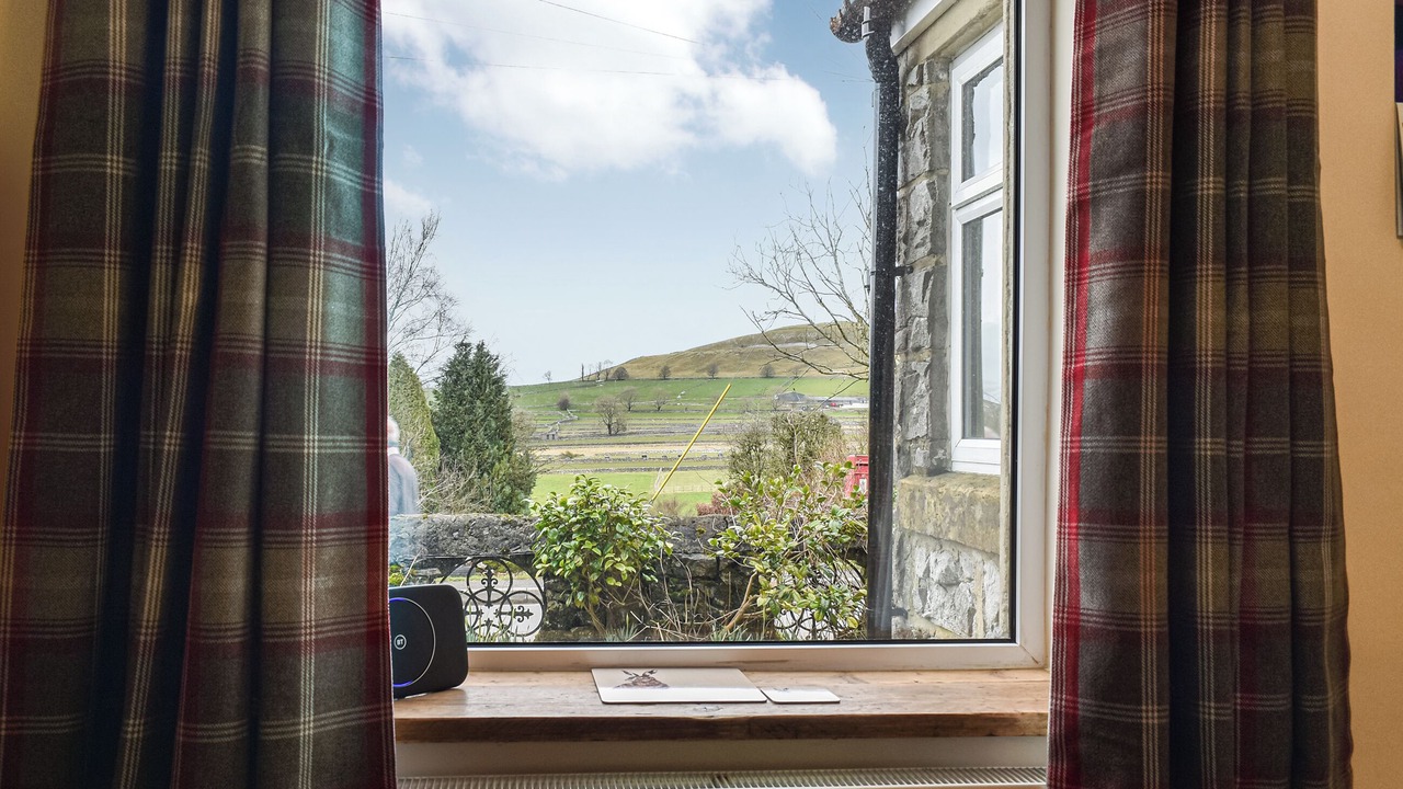 Photo of Others in Blackwell in the Peak