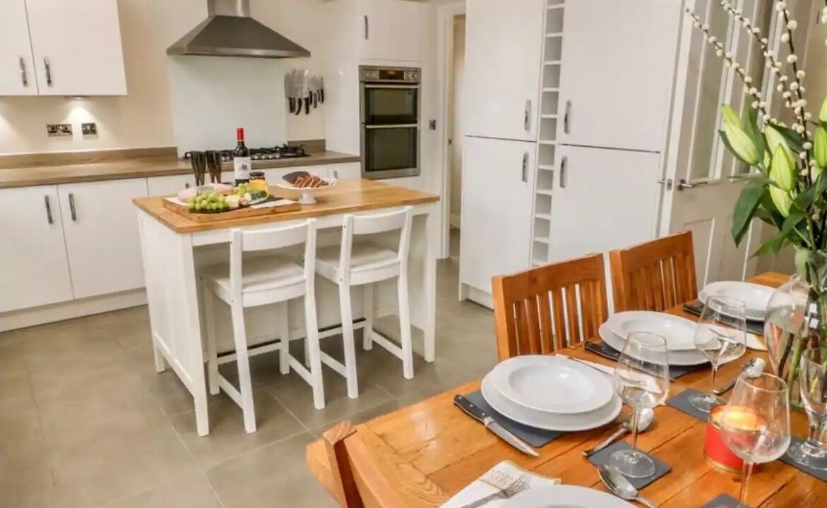 Photo of Others in Hoylandswaine