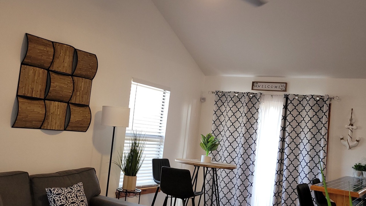 Photo of Livingroom in Livingston