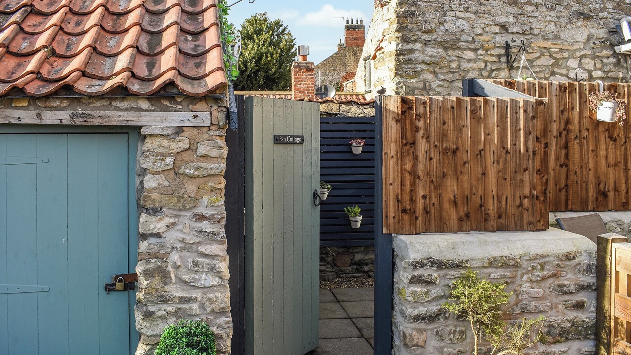 Photo of Outdoor in Pickering