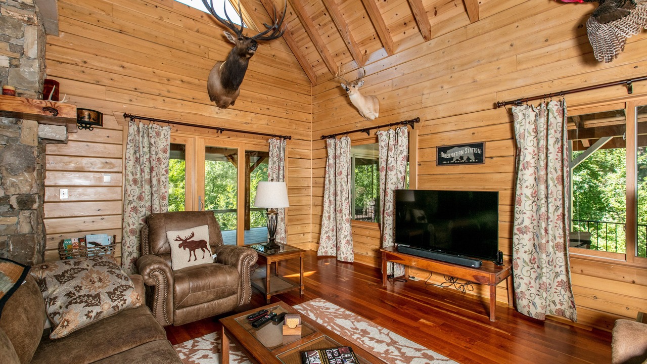 Photo of Livingroom in Rutherfordton