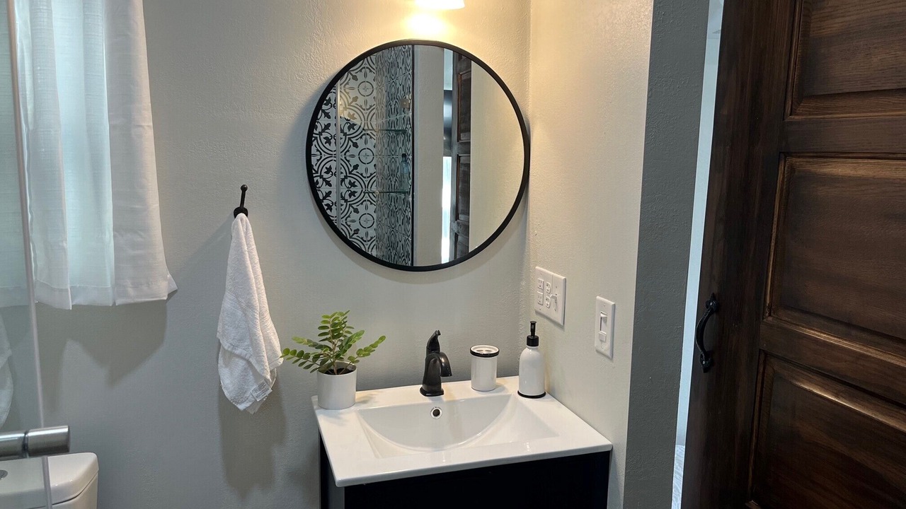 Photo of Bathroom in Cherry Street