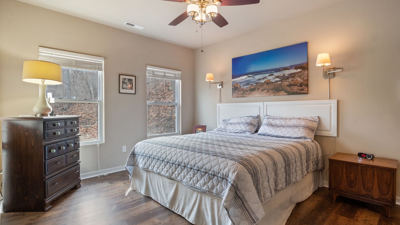 Photo of Bedroom in Camdenton