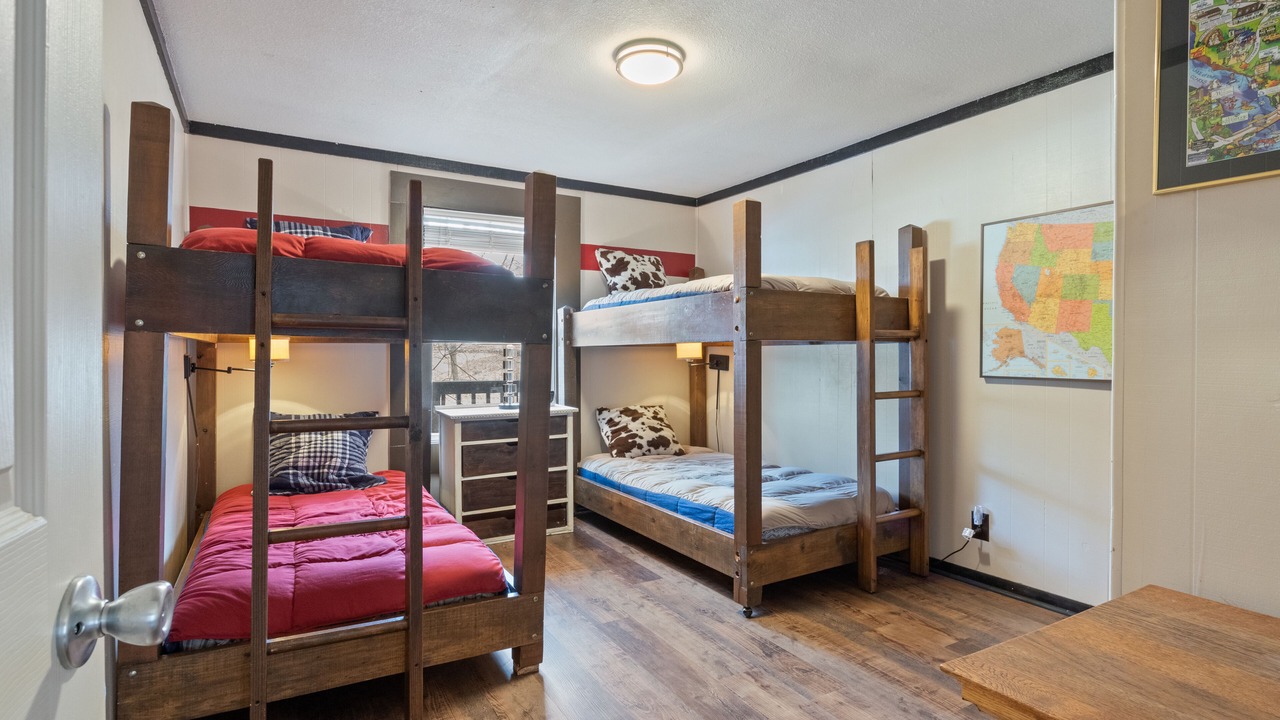 Photo of Bedroom in Camdenton