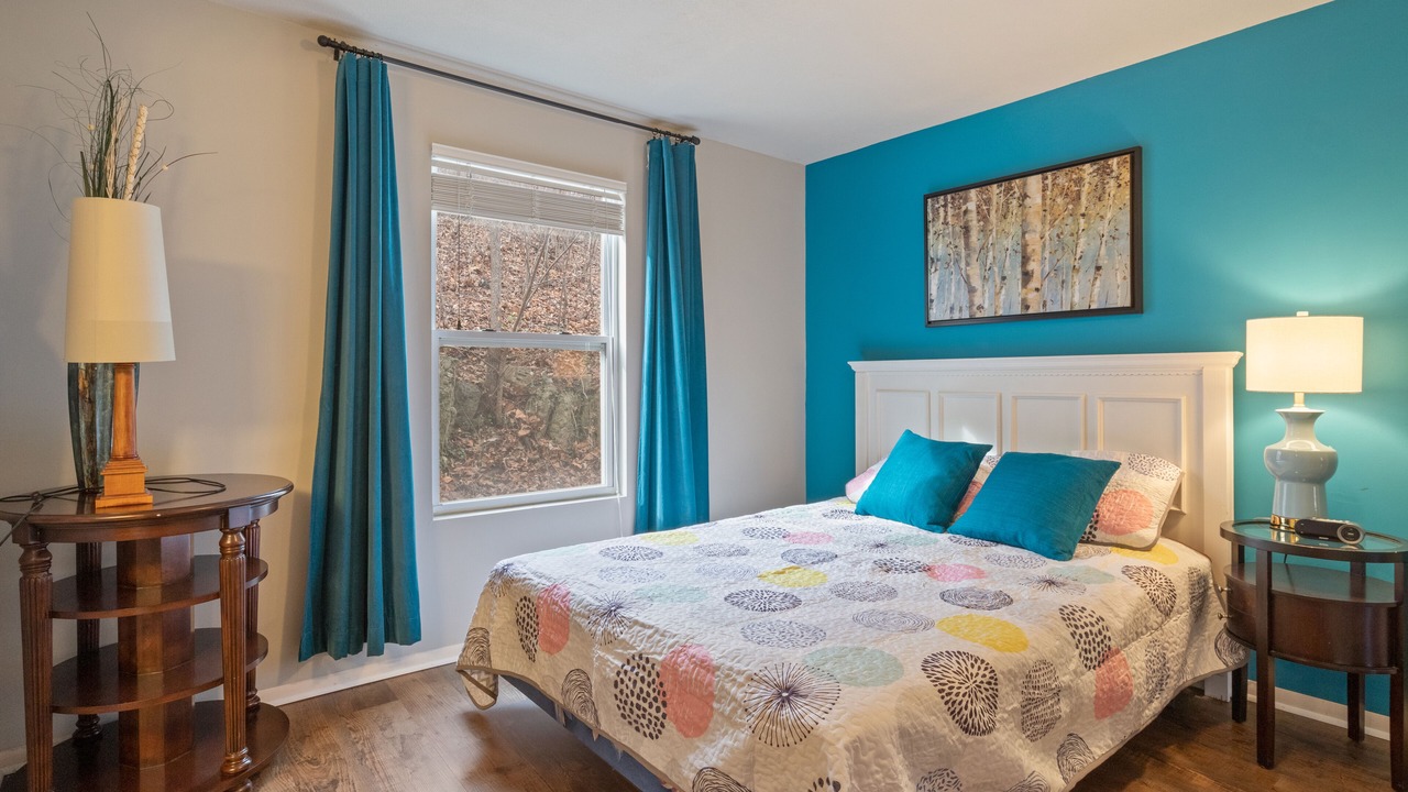 Photo of Bedroom in Camdenton